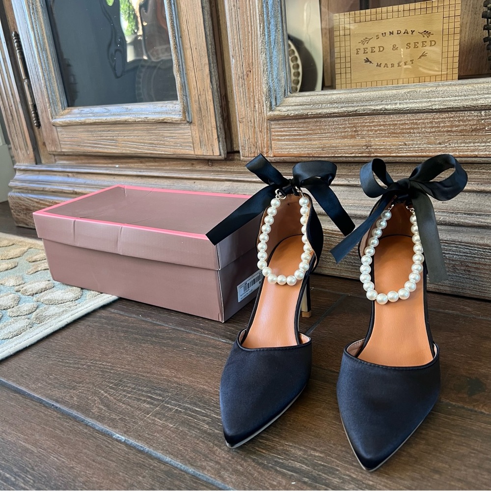 Pearl heels NEW black satin 6